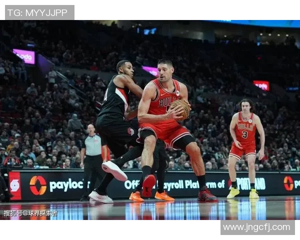 武切维奇压哨远投绝杀!公牛险胜开拓者,德罗赞连续突破得分&拉文关键时刻三分,开拓者新星篮板创纪录